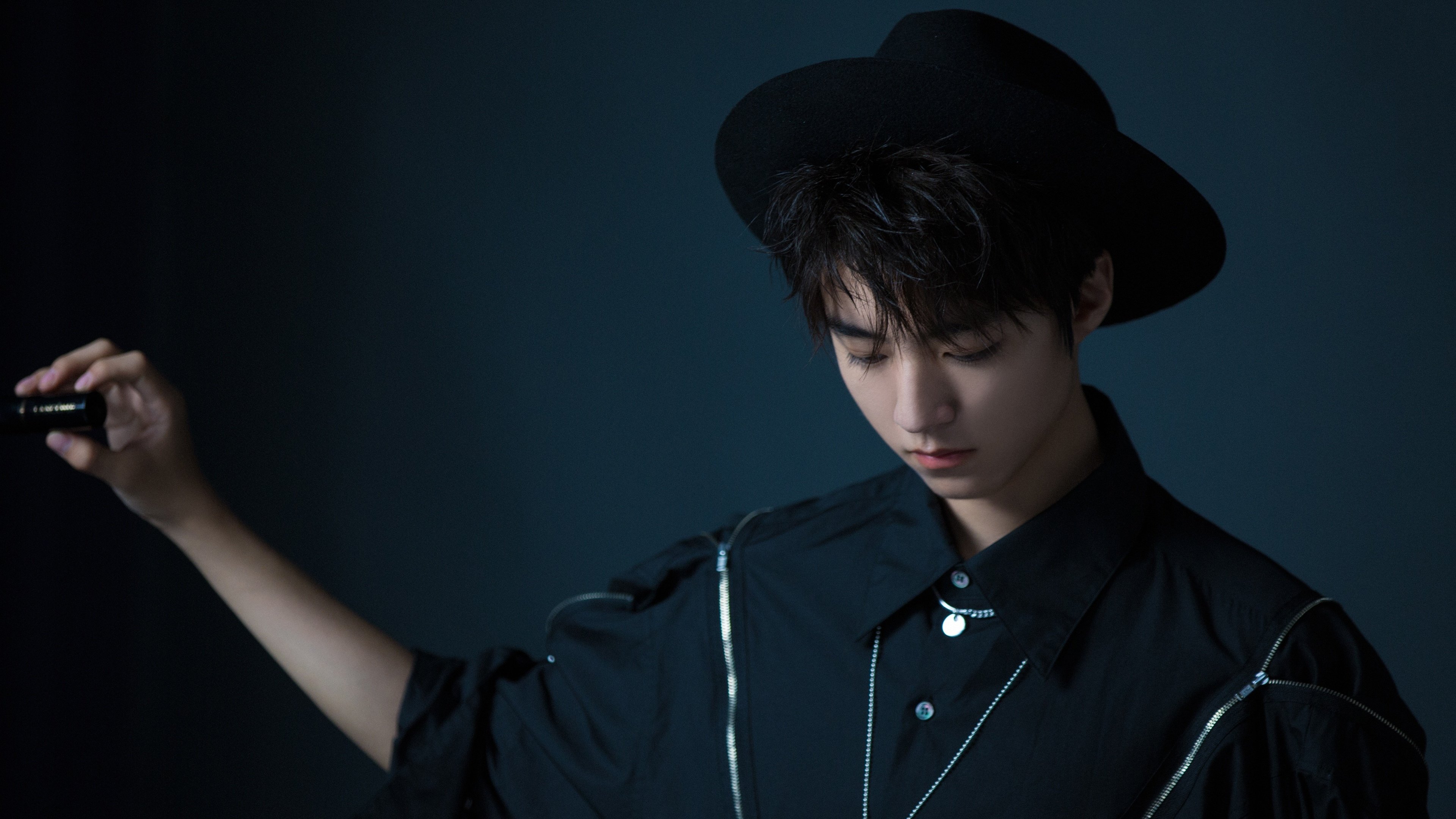 阿贾克斯客场击败热尔维特领跑荷甲积分榜,阿贾克斯荷兰中场