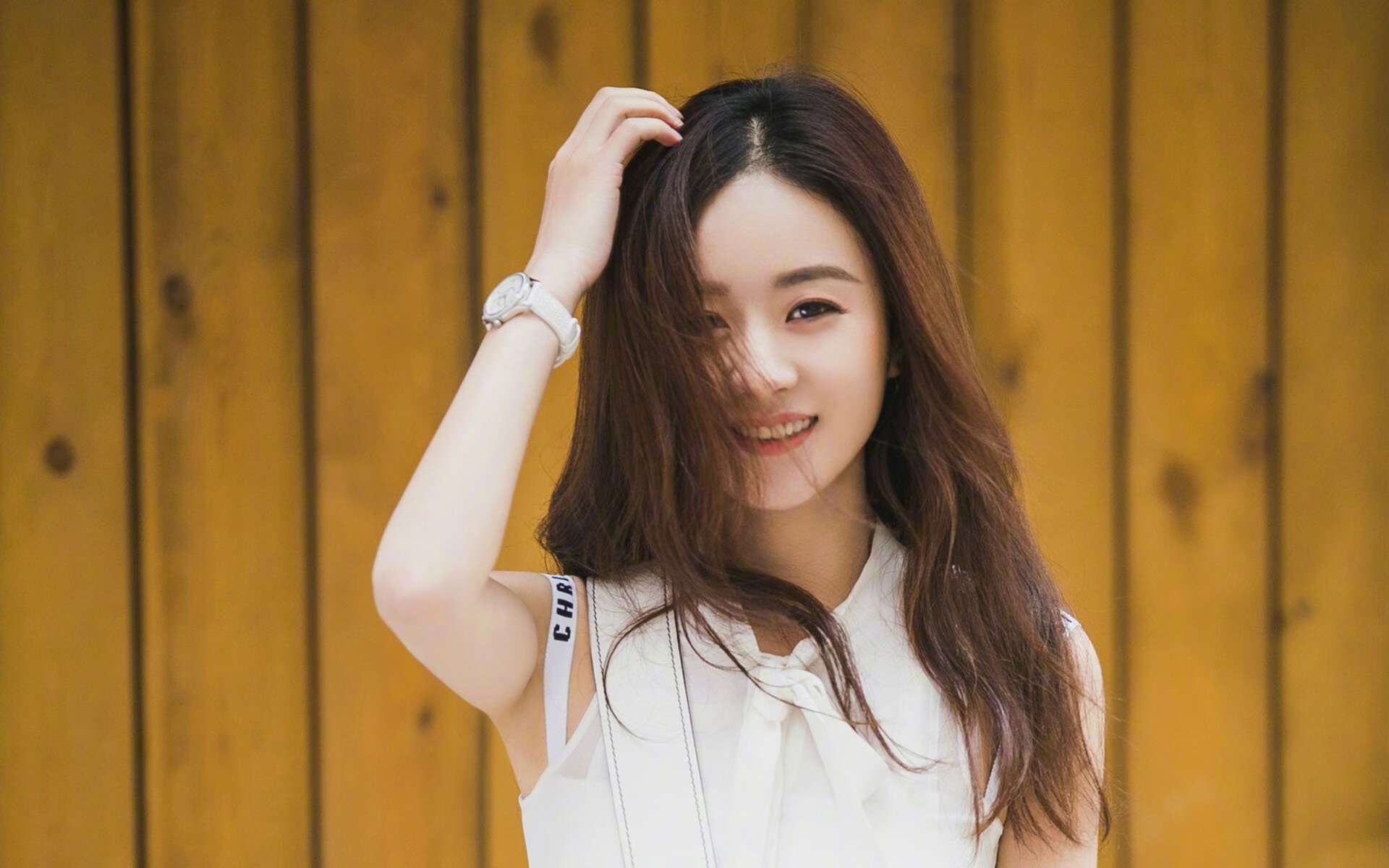 滑雪场迎来开板季大众热情高涨，滑雪 场